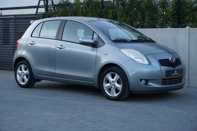 Toyota Yaris 1.3 VVTi Luna Automaat met lage km stand