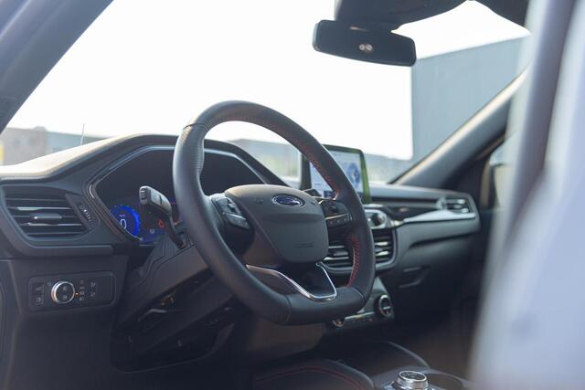 Ford Kuga 2.5 PHEV ST-Line X PANO TREKHAAK ADAPTIVE CRUISE HEAD UP CAMERA STUURVERWARMING B&O