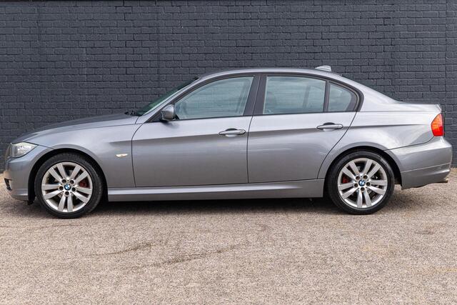 BMW 3-Serie 318i Corporate Lease Luxury Line NAVI LEER ORIGINEEL NL AUTO