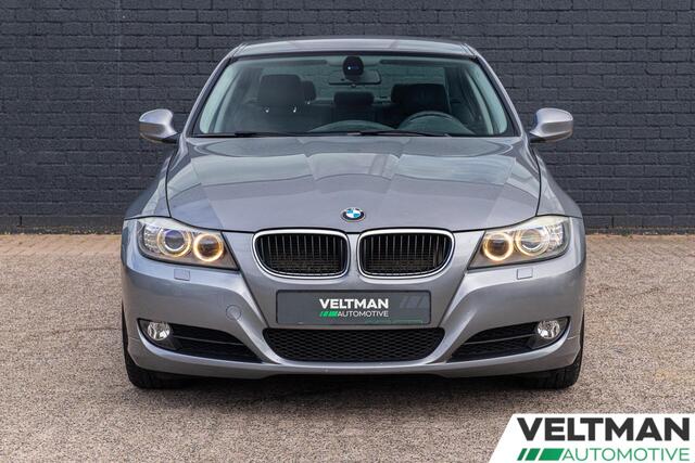 BMW 3-Serie 318i Corporate Lease Luxury Line NAVI LEER ORIGINEEL NL AUTO