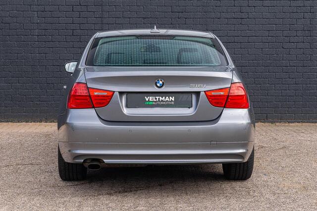 BMW 3-Serie 318i Corporate Lease Luxury Line NAVI LEER ORIGINEEL NL AUTO