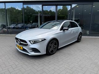 MERCEDES-BENZ A-KLASSE 180 AMG LINE,Pano,LED,WideScreen,Memory,Stoelverw,Camera,Clima,Cruise,Ambient,Orig. NL