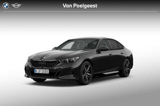 BMW 5-SERIE Sedan 530e M Sport Edition | M Sportpakket Pro | Innovation Pack | Travel Pack | Comfort Pack | Trekhaak
