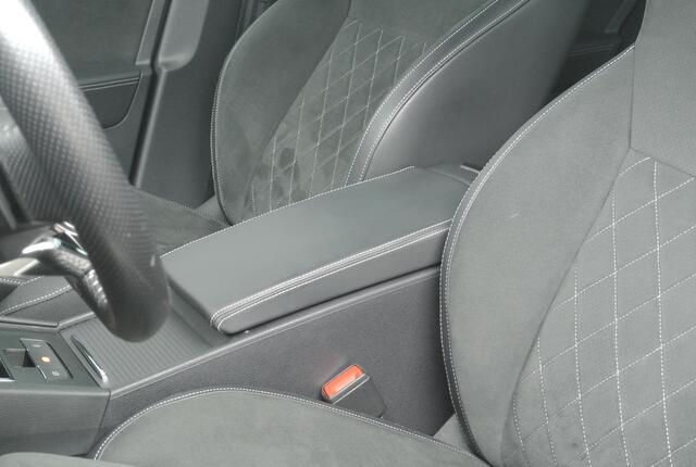 Skoda Superb Combi 1.4 TSI iV Sportline | Panoramadak | Trekhaak | Leder/Alcantara |