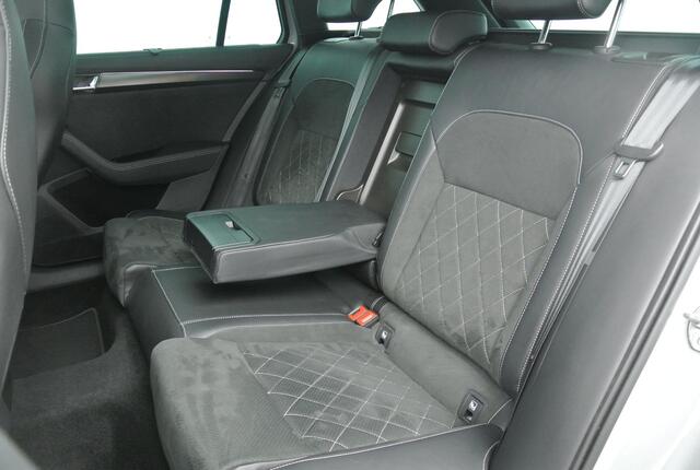 Skoda Superb Combi 1.4 TSI iV Sportline | Panoramadak | Trekhaak | Leder/Alcantara |