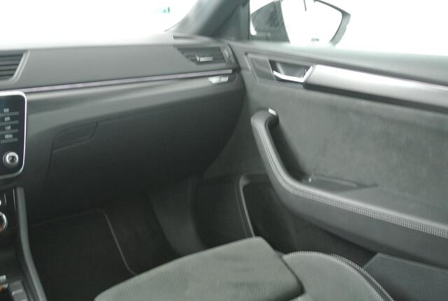 Skoda Superb Combi 1.4 TSI iV Sportline | Panoramadak | Trekhaak | Leder/Alcantara |