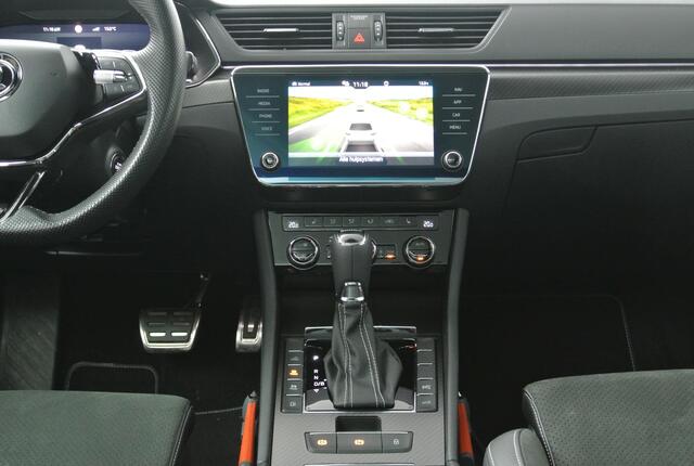 Skoda Superb Combi 1.4 TSI iV Sportline | Panoramadak | Trekhaak | Leder/Alcantara |