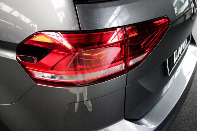 Volkswagen Touran 1.2 TSI Leer Navi Panorama Massage Camera Elektr. bedienbare trekhaak Climate PDC Stoelverwarming LM velgen