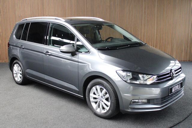 Volkswagen Touran 1.2 TSI Leer Navi Panorama Massage Camera Elektr. bedienbare trekhaak Climate PDC Stoelverwarming LM velgen