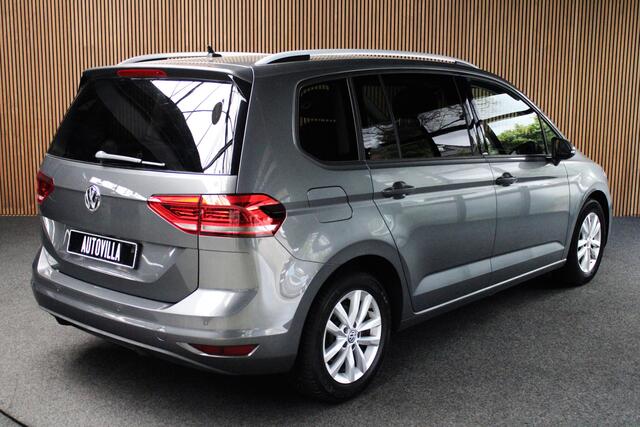 Volkswagen Touran 1.2 TSI Leer Navi Panorama Massage Camera Elektr. bedienbare trekhaak Climate PDC Stoelverwarming LM velgen