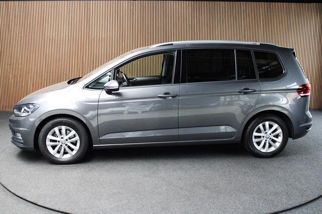 Volkswagen Touran 1.2 TSI Leer Navi Panorama Massage Camera Elektr. bedienbare trekhaak Climate PDC Stoelverwarming LM velgen