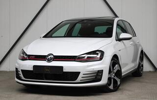 Volkswagen Golf VII