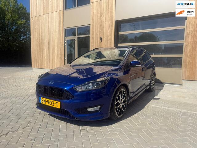 Ford Focus Wagon 1.5 Titanium ST-Line 5DRS|AUTOMAAT|Clima|Parkeersensoren|Stoelverwarming|Stuurverwarming|Keyless|e APK