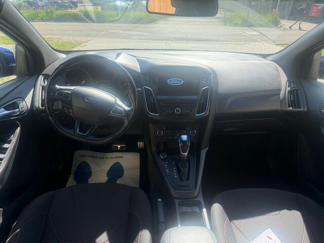 Ford Focus Wagon 1.5 Titanium ST-Line 5DRS|AUTOMAAT|Clima|Parkeersensoren|Stoelverwarming|Stuurverwarming|Keyless|e APK