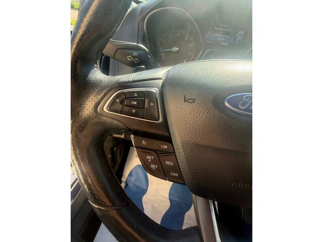 Ford Focus Wagon 1.5 Titanium ST-Line 5DRS|AUTOMAAT|Clima|Parkeersensoren|Stoelverwarming|Stuurverwarming|Keyless|e APK