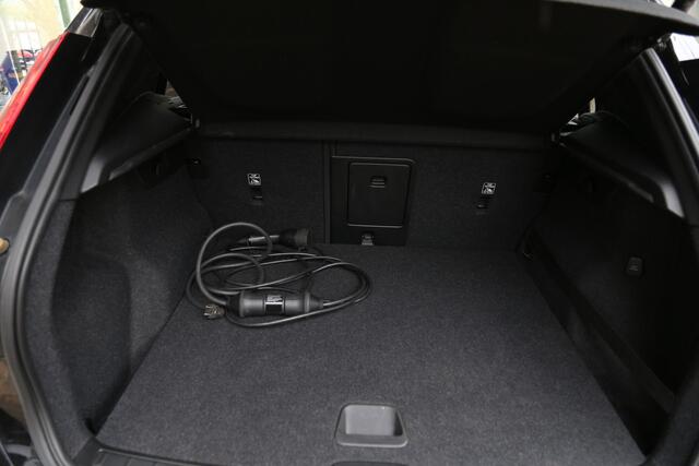 Volvo XC40 1.5 T5 Recharge Inscription Navi HK Camera