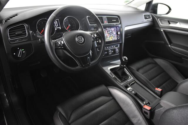 Volkswagen Golf Variant Highline LeerCameraCarplayNavi