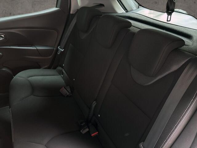 Renault Clio 0.9 TCe Dynamic Sport NAVIGATIE, LM VELGEN, PARKEERSENSOREN, SPORTSTOELEN, GETINT GLAS, CRUISE, E APK, STAAT