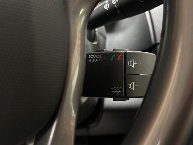 Renault Clio 0.9 TCe Dynamic Sport NAVIGATIE, LM VELGEN, PARKEERSENSOREN, SPORTSTOELEN, GETINT GLAS, CRUISE, E APK, STAAT