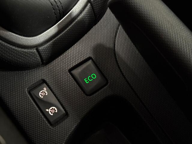Renault Clio 0.9 TCe Dynamic Sport NAVIGATIE, LM VELGEN, PARKEERSENSOREN, SPORTSTOELEN, GETINT GLAS, CRUISE, E APK, STAAT