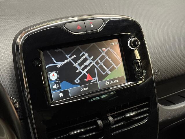 Renault Clio 0.9 TCe Dynamic Sport NAVIGATIE, LM VELGEN, PARKEERSENSOREN, SPORTSTOELEN, GETINT GLAS, CRUISE, E APK, STAAT
