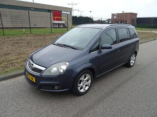 OPEL ZAFIRA 2.2 Cosmo 7 persoons
