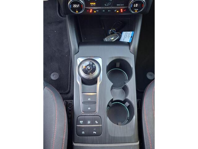 Ford Focus Wagon 1.5 EcoBoost Titanium ST-Line AUTOMAAT EN 1.5