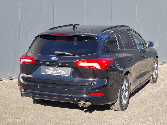 Ford Focus Wagon 1.5 EcoBoost Titanium ST-Line AUTOMAAT EN 1.5