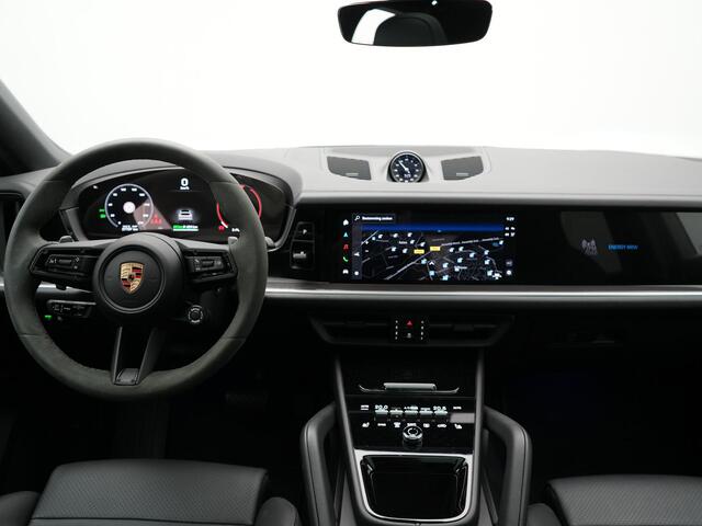 Porsche Cayenne Coup� 3.0 E-Hybrid PHEV | MY 2024 Facelift | | Trekhaak Af Fabriek | Panodak | Luchtvering | Sportuitlaat | PDLS+ | Sport Chrono | InnoDrive A