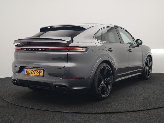 Porsche Cayenne Coup� 3.0 E-Hybrid PHEV | MY 2024 Facelift | | Trekhaak Af Fabriek | Panodak | Luchtvering | Sportuitlaat | PDLS+ | Sport Chrono | InnoDrive A
