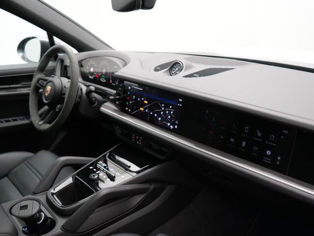 Porsche Cayenne Coup� 3.0 E-Hybrid PHEV | MY 2024 Facelift | | Trekhaak Af Fabriek | Panodak | Luchtvering | Sportuitlaat | PDLS+ | Sport Chrono | InnoDrive A