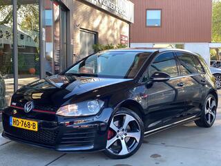 Volkswagen Golf VII