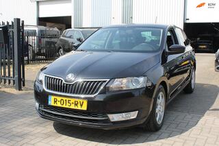 SKODA RAPID Spaceback 1.4 TSI Greentech Elegance Bsn. Navi Clima Cruise!
