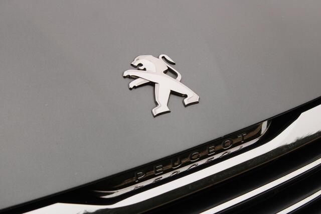 Peugeot 308 SW 1.2 PureTech Blue Lease Premium Panodak Trekhaak