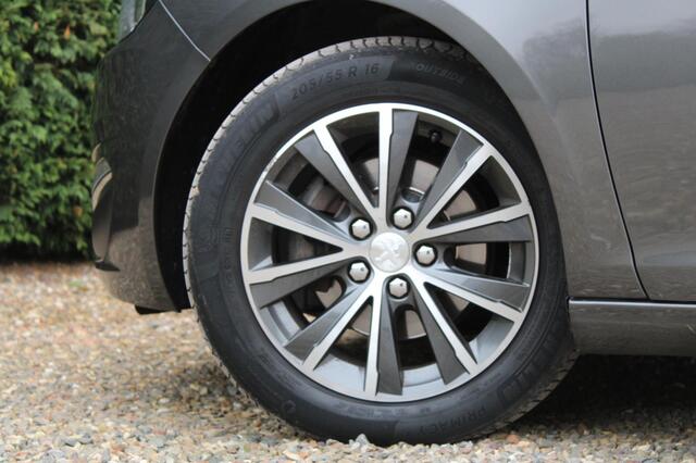 Peugeot 308 SW 1.2 PureTech Blue Lease Premium Panodak Trekhaak