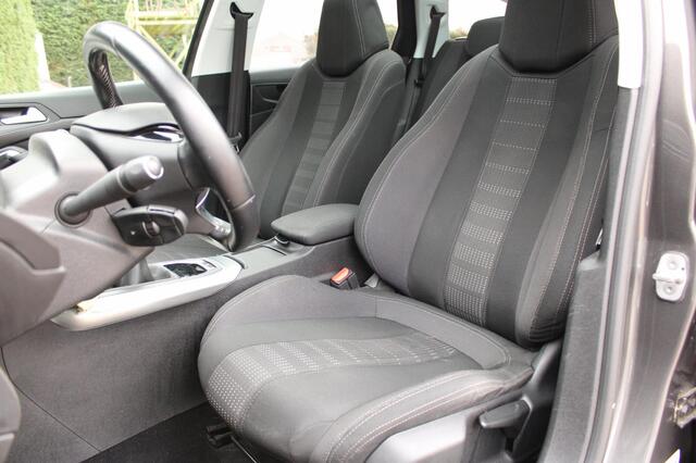 Peugeot 308 SW 1.2 PureTech Blue Lease Premium Panodak Trekhaak