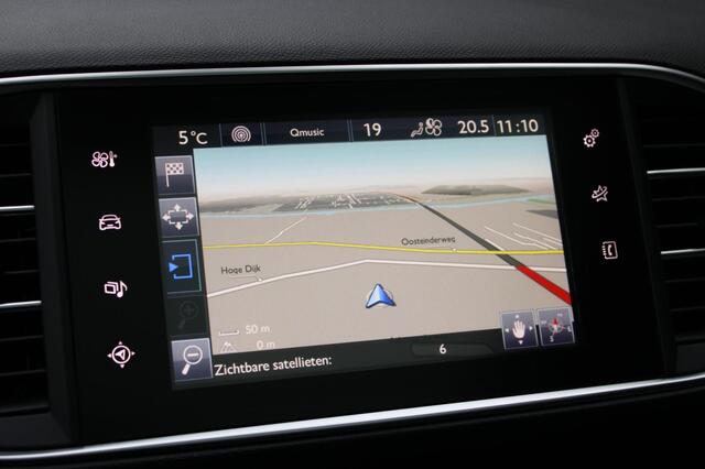 Peugeot 308 SW 1.2 PureTech Blue Lease Premium Panodak Trekhaak