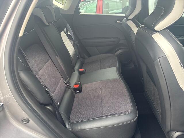Renault Captur 1.3 Mild Hybrid Intens automaat  