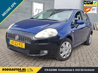 FIAT GRANDE PUNTO 1.2 Dynamic 5-Drs Airco Boekjes APK 05-27?