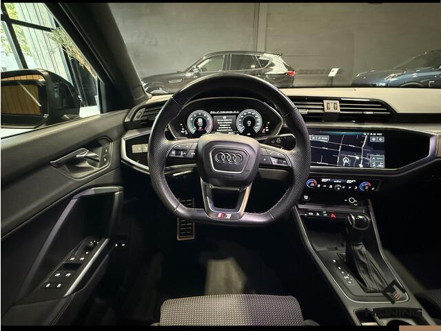 Audi Q3 45 TFSI e S edition Black edition. Trekhaak. Navi. 19 inch. Camera.