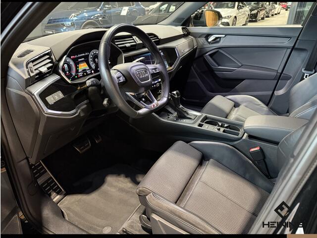 Audi Q3 45 TFSI e S edition Black edition. Trekhaak. Navi. 19 inch. Camera.