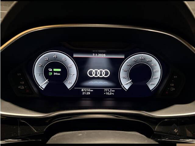 Audi Q3 45 TFSI e S edition Black edition. Trekhaak. Navi. 19 inch. Camera.