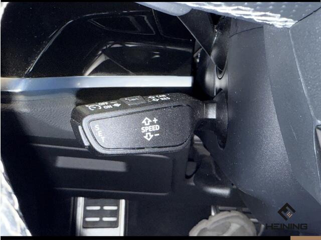 Audi Q3 45 TFSI e S edition Black edition. Trekhaak. Navi. 19 inch. Camera.