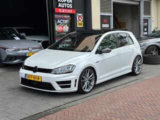 Volkswagen Golf VII