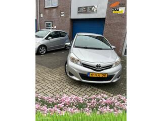 TOYOTA YARIS 1.0 VVT-i Now