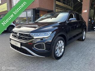 VOLKSWAGEN T-Roc 1.5 TSI Life Edition ACC*LED*PDC*CARPLAY*