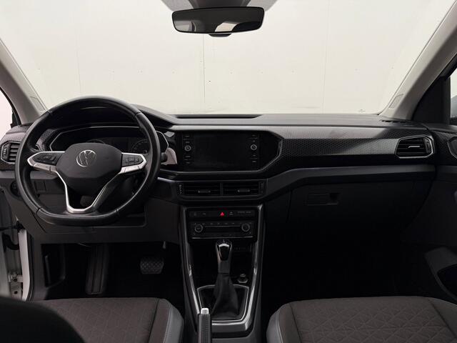 Volkswagen T-Cross 1.5 Style Automaat | Adaptive cruise | Stoelverwarming | CarPlay | Camera | Trekhaak