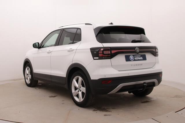 Volkswagen T-Cross 1.5 Style Automaat | Adaptive cruise | Stoelverwarming | CarPlay | Camera | Trekhaak