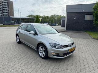 Volkswagen Golf VII