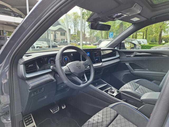 Volkswagen Tayron Hybrid 272pk R-Line Blackstyle Pano,Trekhaak,Camera